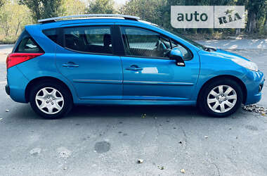 Универсал Peugeot 207 2011 в Киеве