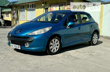 Хэтчбек Peugeot 207 2008 в Ужгороде