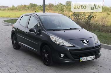 Хэтчбек Peugeot 207 2010 в Здолбунове