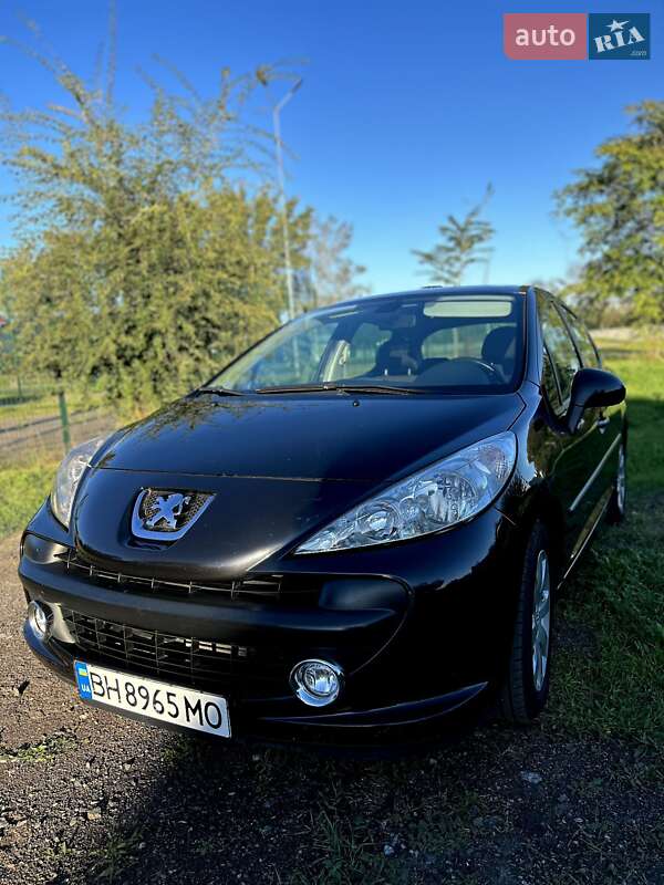 Хэтчбек Peugeot 207 2009 в Одессе