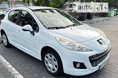 Хетчбек Peugeot 207 2012 в Чернівцях