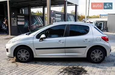 Хэтчбек Peugeot 207 2010 в Тернополе