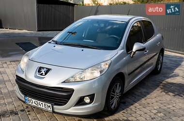 Хэтчбек Peugeot 207 2010 в Тернополе