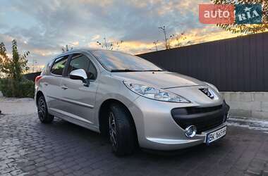 Універсал Peugeot 207 2008 в Рівному