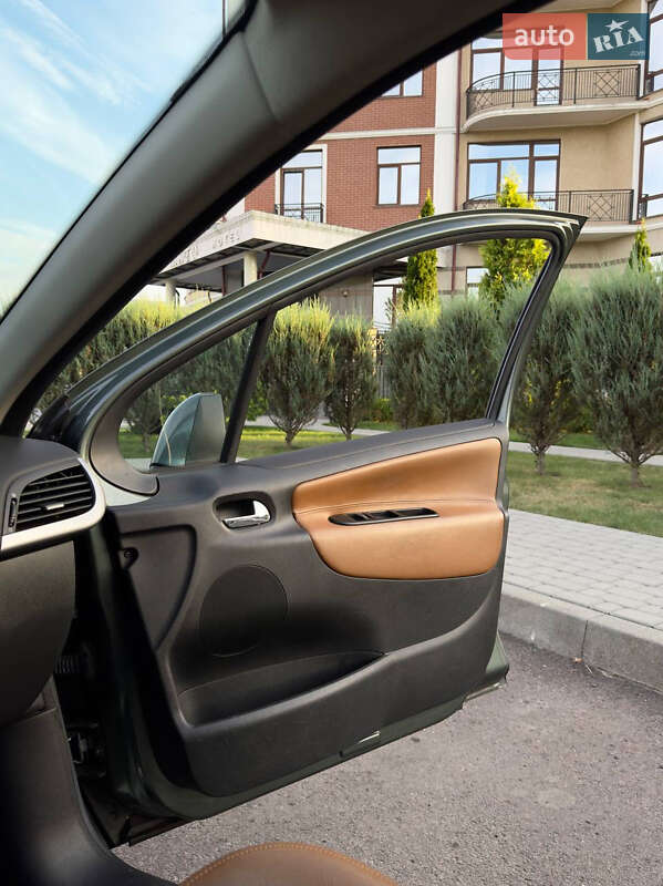 Хэтчбек Peugeot 207 2008 в Шептицькому