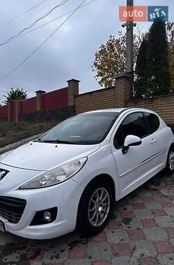 Хетчбек Peugeot 207 2011 в 