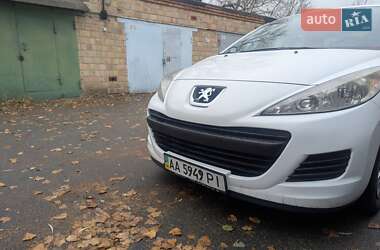 Хэтчбек Peugeot 207 2010 в 