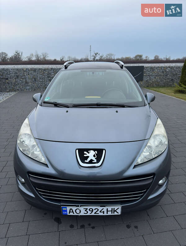 Универсал Peugeot 207 2010 в Мукачево