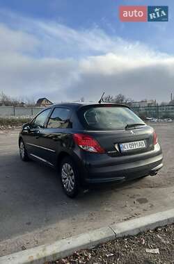 Хэтчбек Peugeot 207 2011 в Киеве