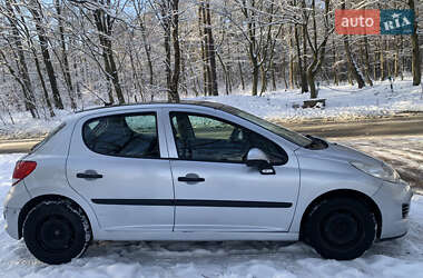 Хэтчбек Peugeot 207 2010 в Львове