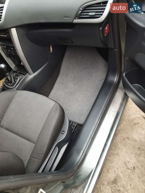 Хэтчбек Peugeot 207 2008 в Запорожье фото 7 Хэтчбек Peugeot 207 2008 в Запорожье