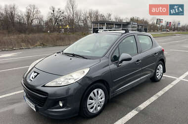 Хетчбек Peugeot 207 2010 в 