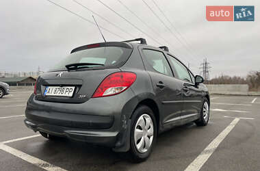 Хетчбек Peugeot 207 2010 в 