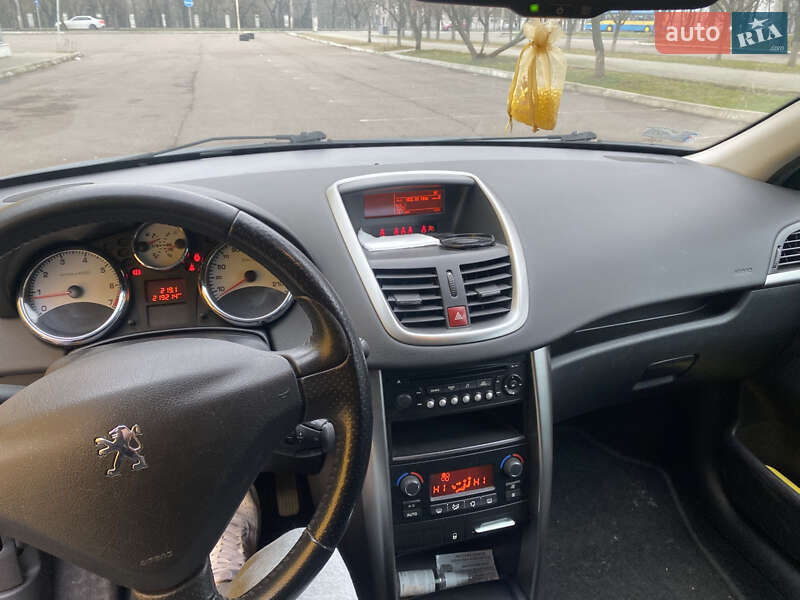 Универсал Peugeot 207 2009 в Николаеве