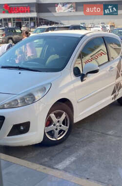 Хетчбек Peugeot 207 2012 в Києві