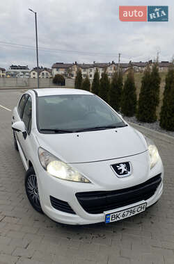 Хетчбек Peugeot 207 2011 в Рівному