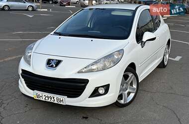 Хэтчбек Peugeot 207 2012 в 