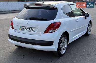 Хэтчбек Peugeot 207 2012 в 