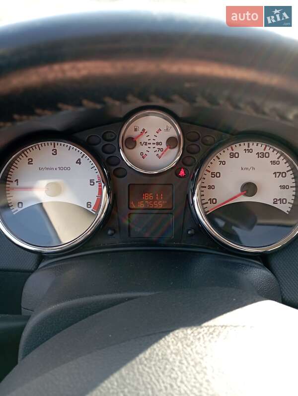 Хэтчбек Peugeot 207 2010 в Ивано-Франковске