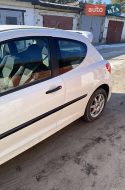 Хэтчбек Peugeot 207 2008 в Славуте