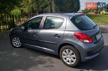 Хэтчбек Peugeot 207 2011 в 