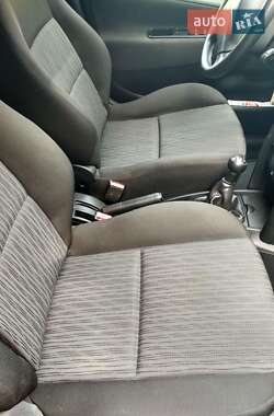 Хэтчбек Peugeot 207 2011 в 