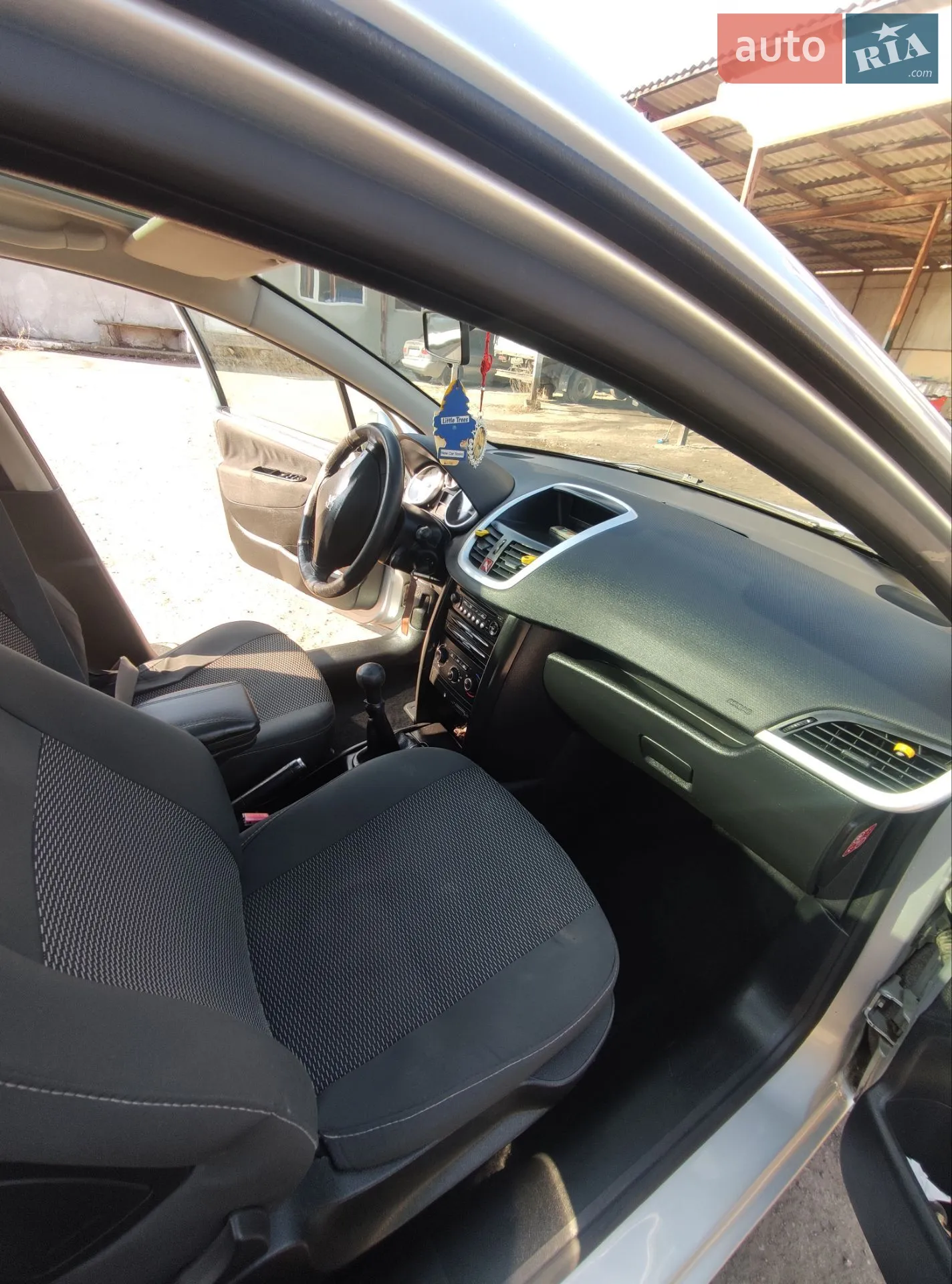 2010 Peugeot 207 - мініатюра 3