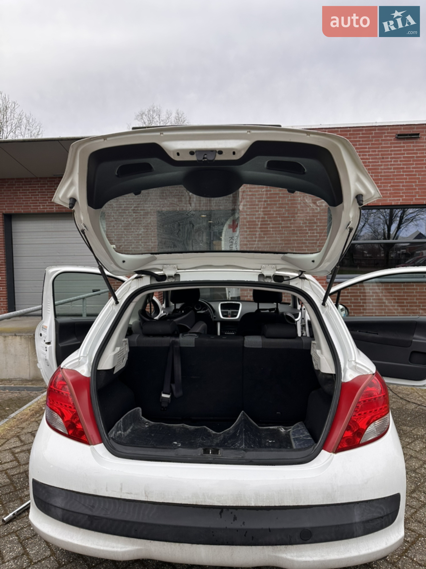 2011 Peugeot 207 - мініатюра 11