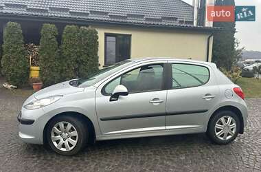 Хэтчбек Peugeot 207 2006 в Жовкве