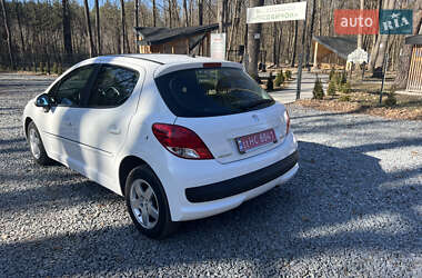 Хетчбек Peugeot 207 2010 в 