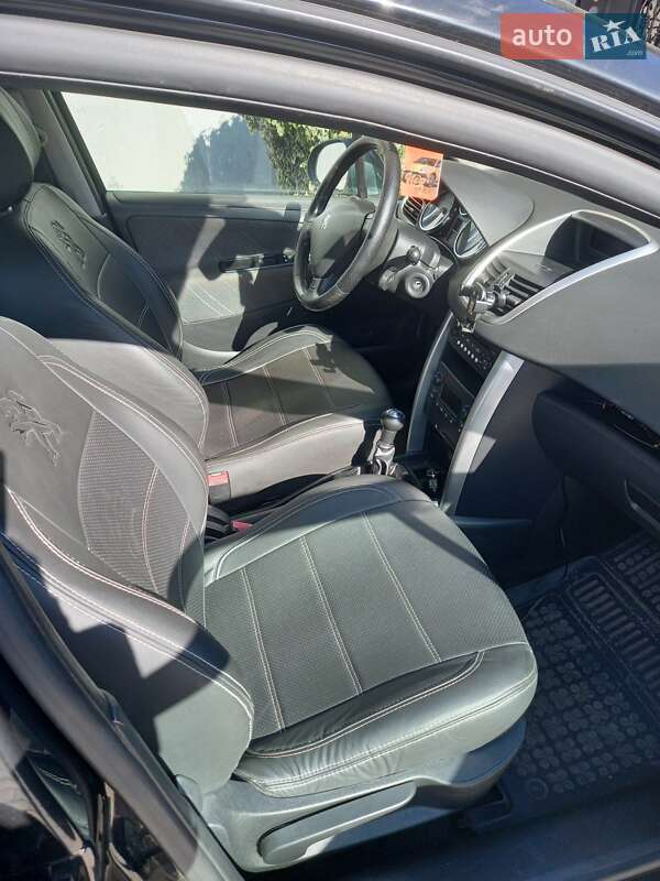 Хэтчбек Peugeot 207 2008 в Шептицькому