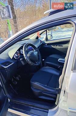 Универсал Peugeot 207 2012 в 