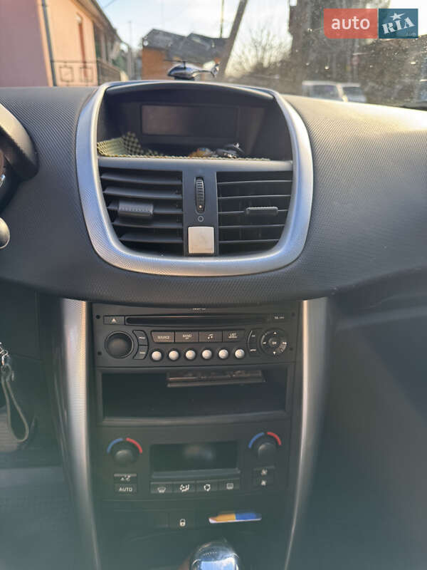 Хетчбек Peugeot 207 2007 в Немирові