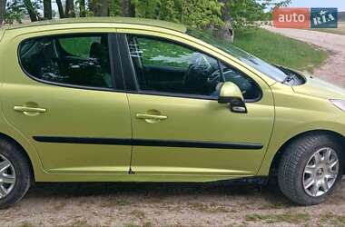 Хэтчбек Peugeot 207 2008 в 