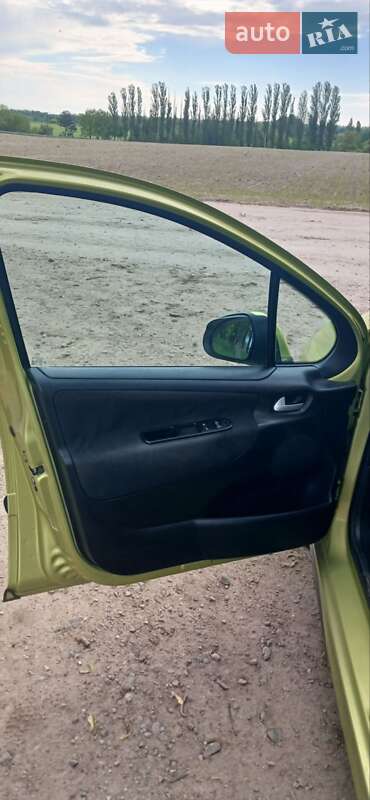 Хетчбек Peugeot 207 2008 в Києві