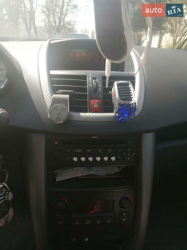 Універсал Peugeot 207 2008 в Рівному