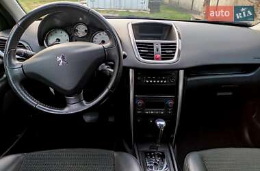 Хэтчбек Peugeot 207 2012 в 