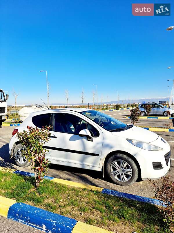 Peugeot 207 2010