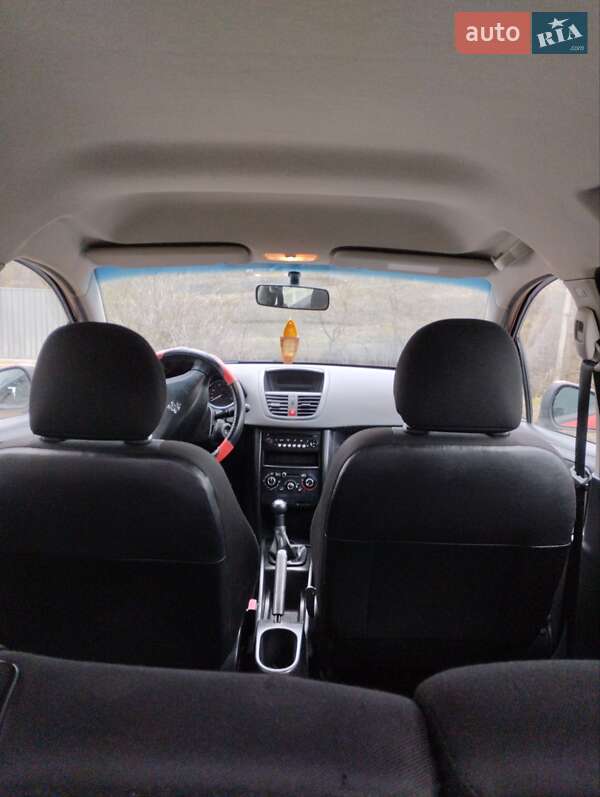 Универсал Peugeot 207 2010 в Теребовле