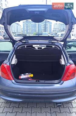 Хэтчбек Peugeot 207 2007 в 