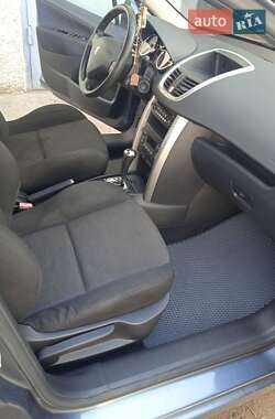 Хэтчбек Peugeot 207 2007 в 