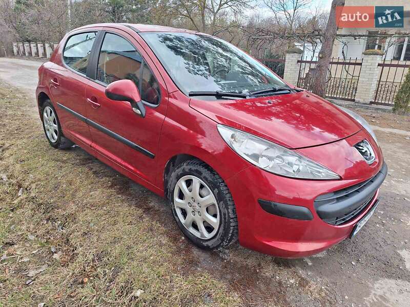 Хетчбек Peugeot 207 2007 в 
