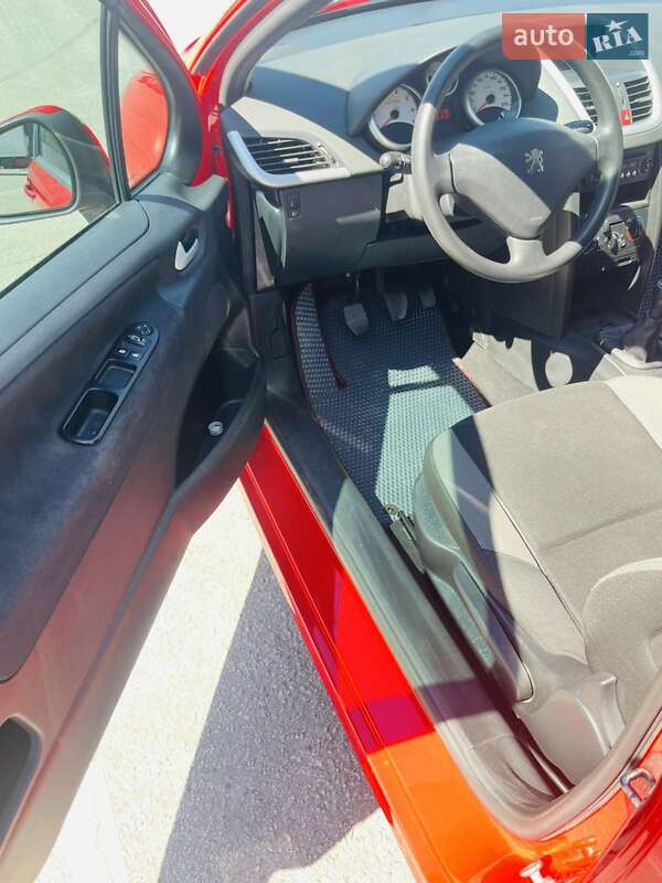 Хетчбек Peugeot 207 2007 в Івано-Франківську