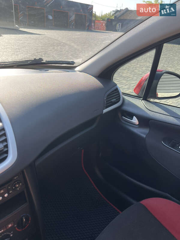 Хетчбек Peugeot 207 2007 в Миколаєві