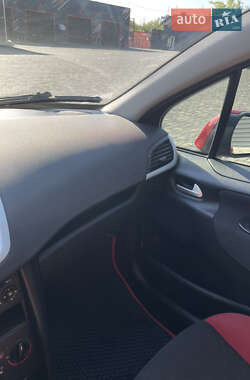 Хэтчбек Peugeot 207 2007 в 