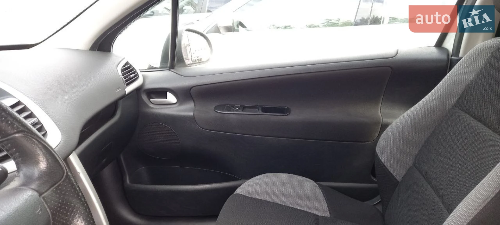 2012 Peugeot 207 - мініатюра 3