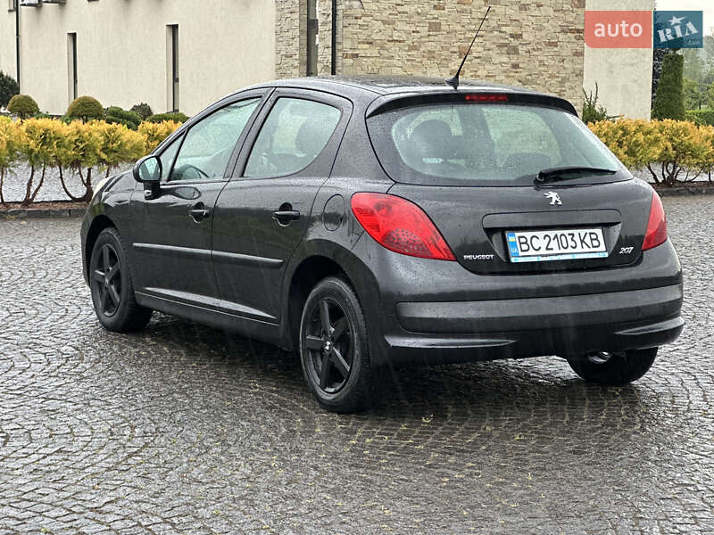 Хетчбек Peugeot 207 2009 в Жовкві
