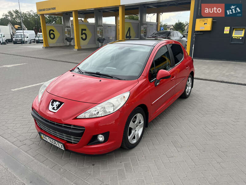 Peugeot 207 2012