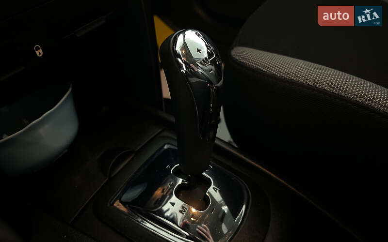 Хетчбек Peugeot 207 2008 в Шептицькому