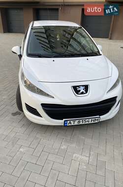 Хетчбек Peugeot 207 2010 в 